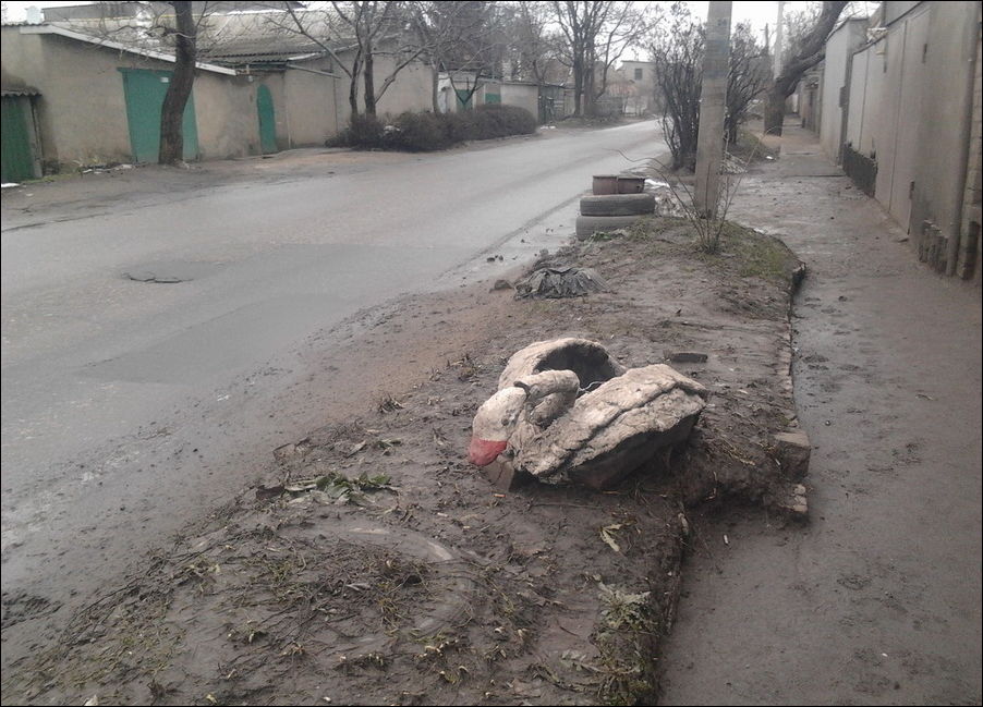 ужасный интерьер российских дворов