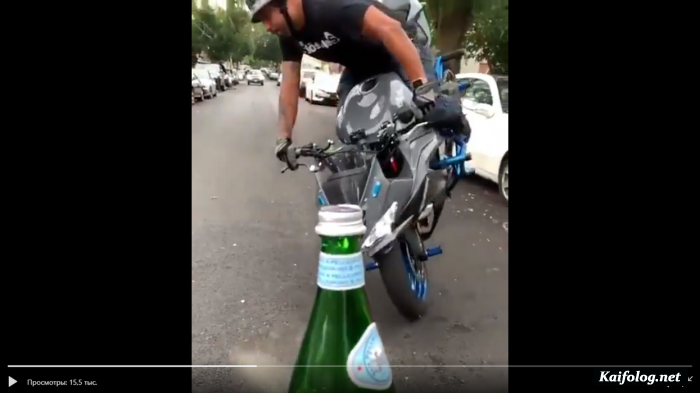 #BottleCapChallenge набирает обороты